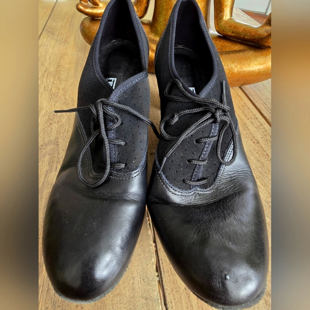 Freed of London Ballroom Practoce shoes - Women's 8.5 (US)